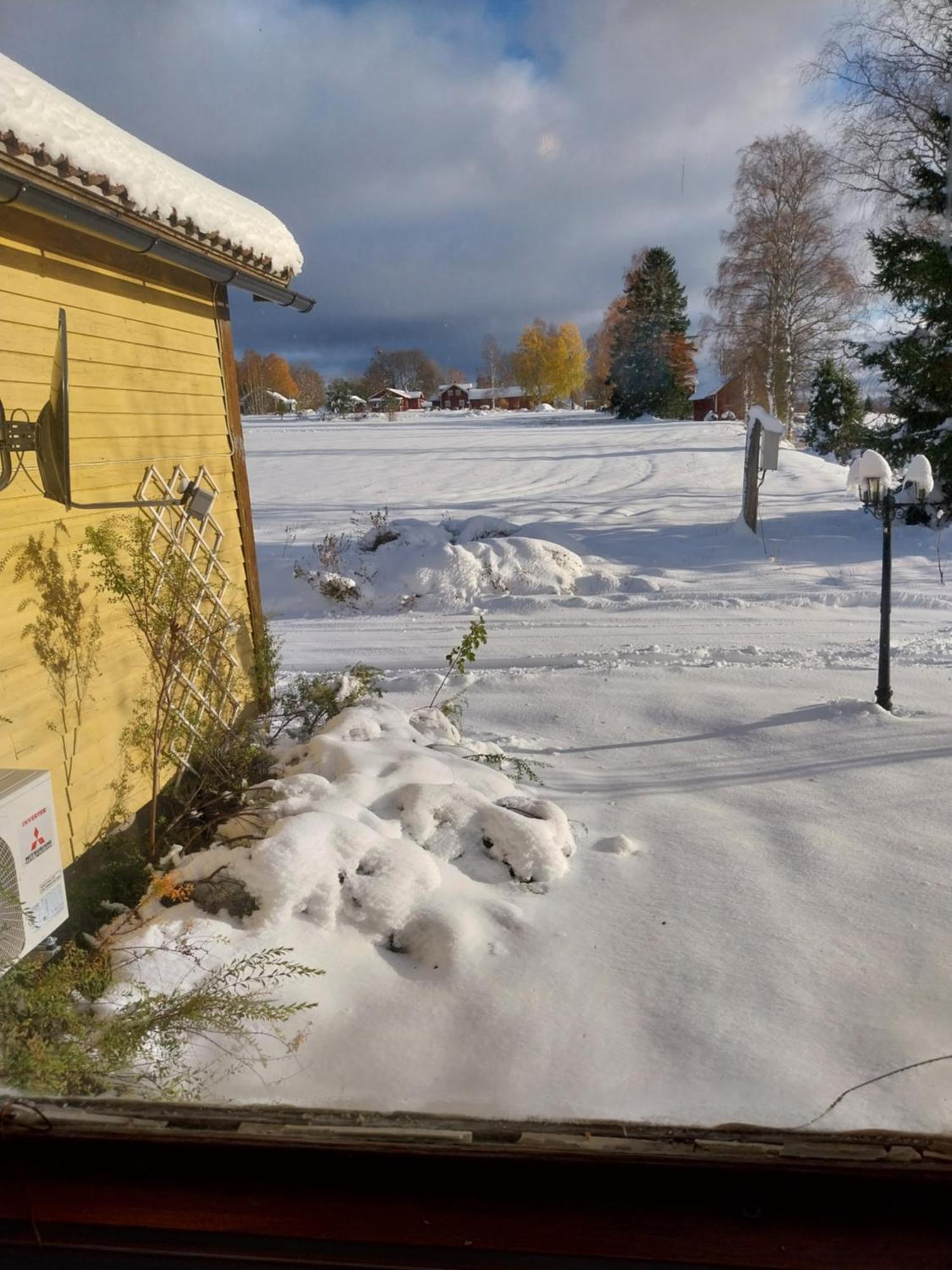 Gula Huset Villa Rottneros Buitenkant foto