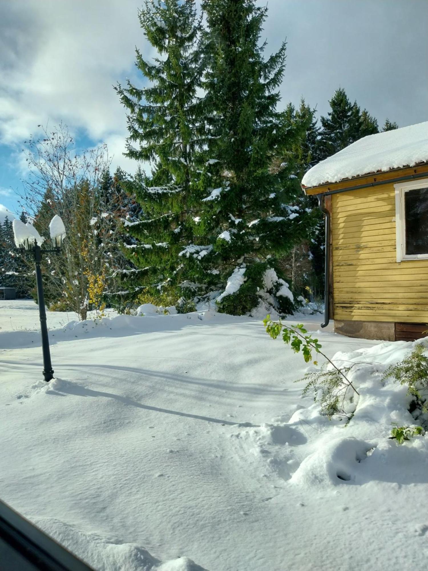 Gula Huset Villa Rottneros Buitenkant foto